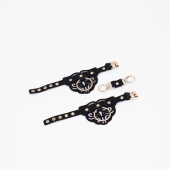 Черные кожаные наручники с клепками, кольцами и золотистой фурнитурой - Crazy Handmade - купить с доставкой в Тольятти