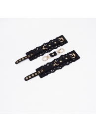 Черные кожаные наручники с узорами и золотистой фурнитурой - Crazy Handmade - купить с доставкой в Тольятти